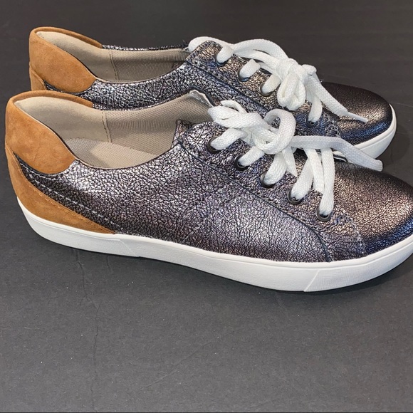 Naturalizer Shoes - NEW SZ 7 Naturalizer Morrison Sneakers Silver Black Mettallic crackle Finish